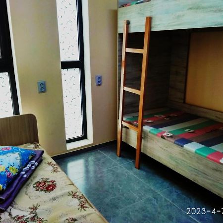 Tastaq Hostel アルマトイ エクステリア 写真
