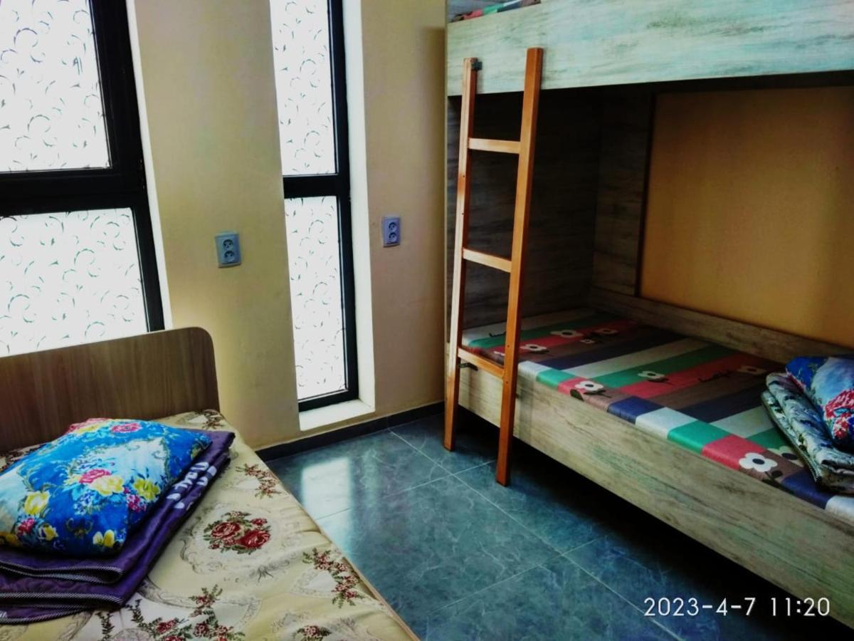 Tastaq Hostel アルマトイ エクステリア 写真