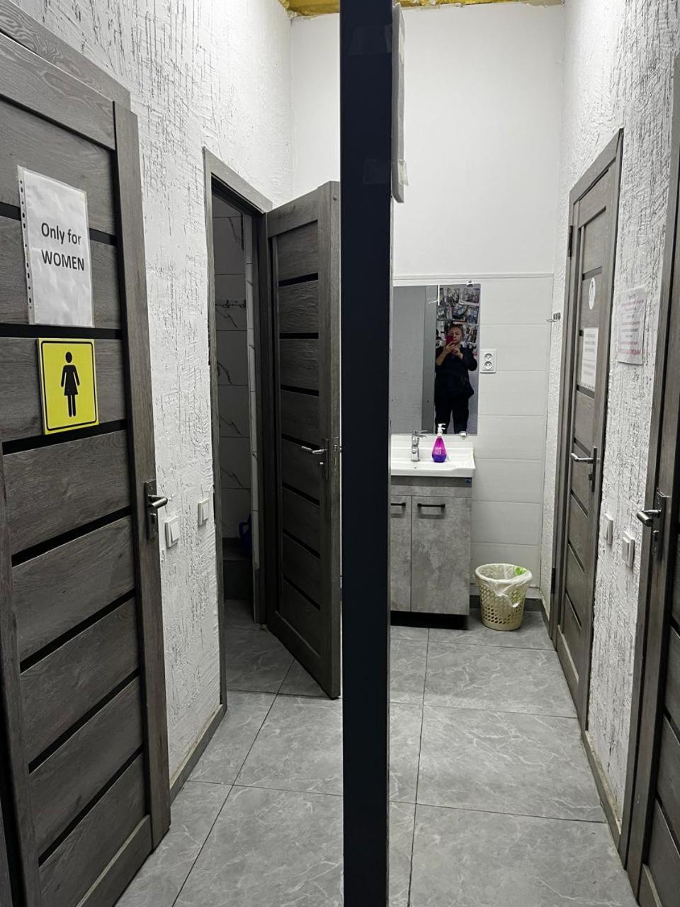 Tastaq Hostel アルマトイ エクステリア 写真